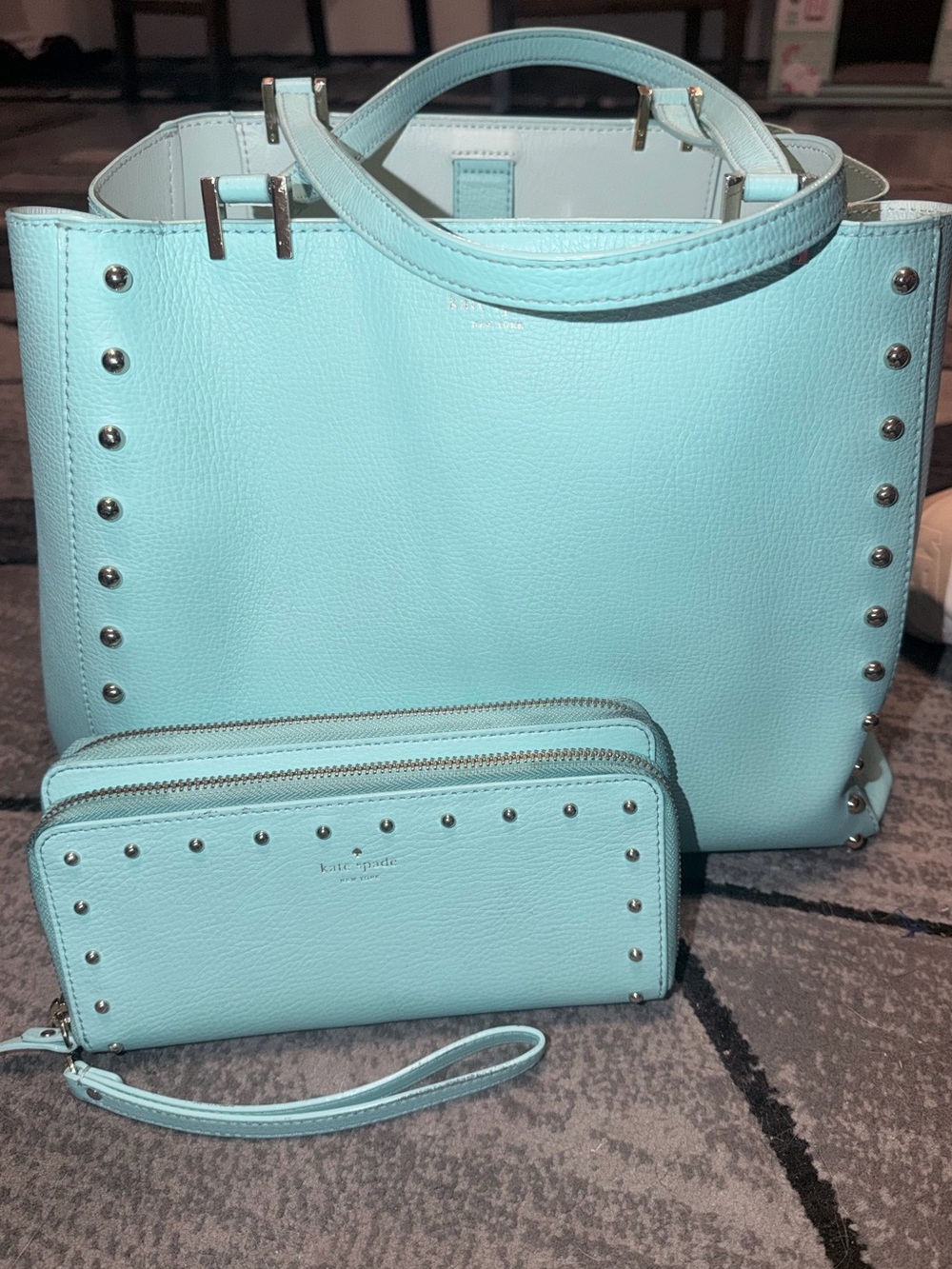 kate spade Tiffany Blue Romily Rivet Leather Tote w/Matching Zip Wrislet/walle